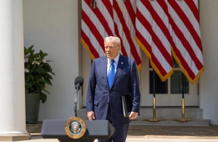 Trump descarta seriamente un tercer mandato, pero deja dudas sobre respetar la Constitución