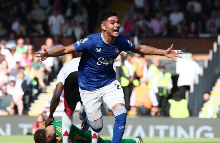 Everton remonta y acaba con el sueño europeo del Fulham de Raúl Jiménez