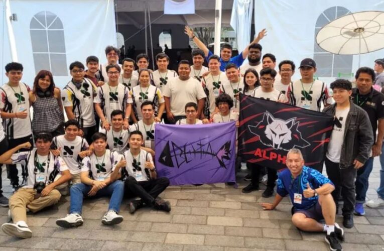 Estudiantes de la UPV ganan medalla de plata en Torneo Mexicano de Robótica