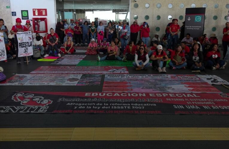 Docentes de la CNTE intensifican protestas y rechazan vínculos partidistas