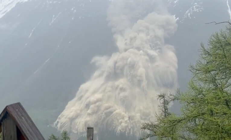 Avalancha sepulta pueblo suizo de Blatten tras colapso glaciar
