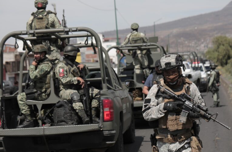 Ejército detiene a 17 presuntos sicarios por explosión de mina en michoacán