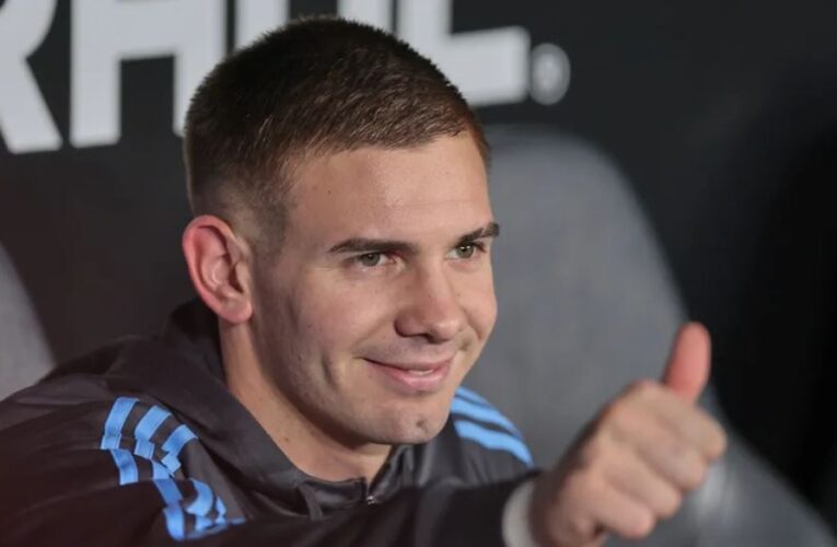 Franco Mastantuono, la nueva joya del futbol argentino, firma con el Real Madrid