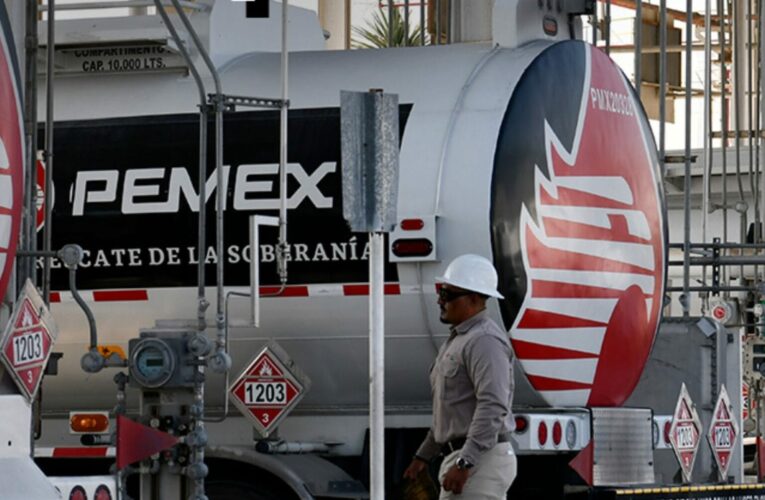 Empresas de servicios advierten posible paro petrolero en julio por falta de pago de Pemex