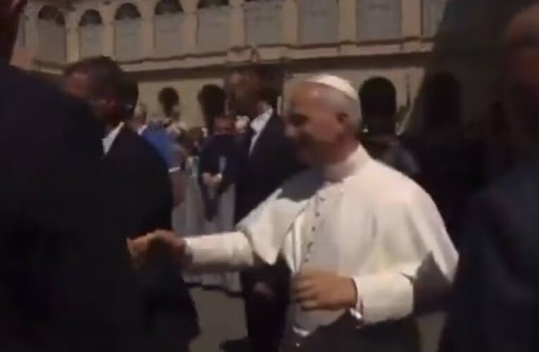 Agreden al Papa León XIV