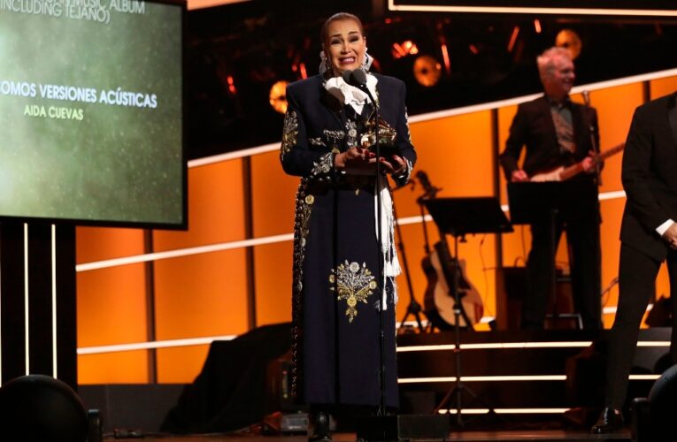 Aída Cuevas prepara concierto en Bellas Artes por 50 años de carrera “en un género de hombres”