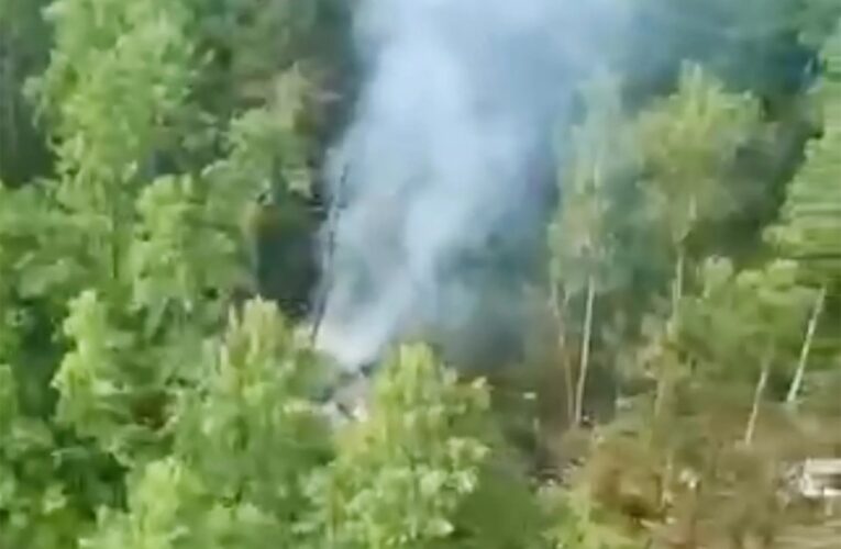 Cae avión con 49 personas en Rusia; autoridades descartan sobrevivientes