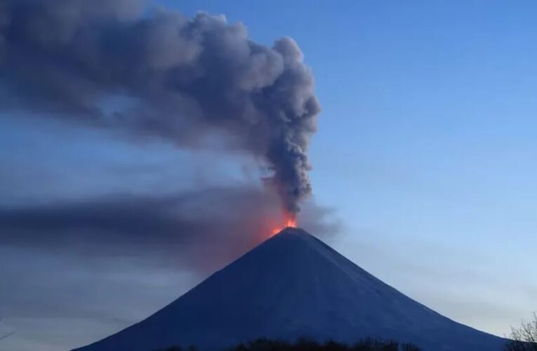 Volcán Kliuchevskói se activa tras terremoto en Rusia