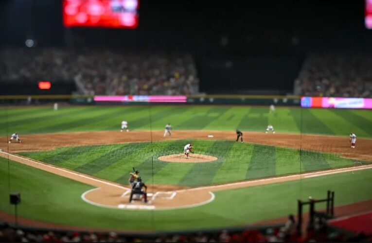 Menor que recibió pelotazo en estadio de Diablos Rojos está fuera de peligro; equipo brinda apoyo a la familia