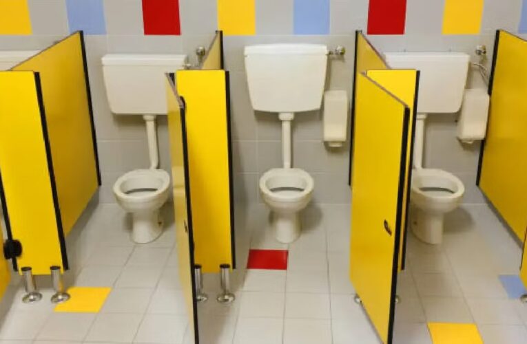 SEP cambiará reglas de baños en escuelas para mayor seguridad y privacidad