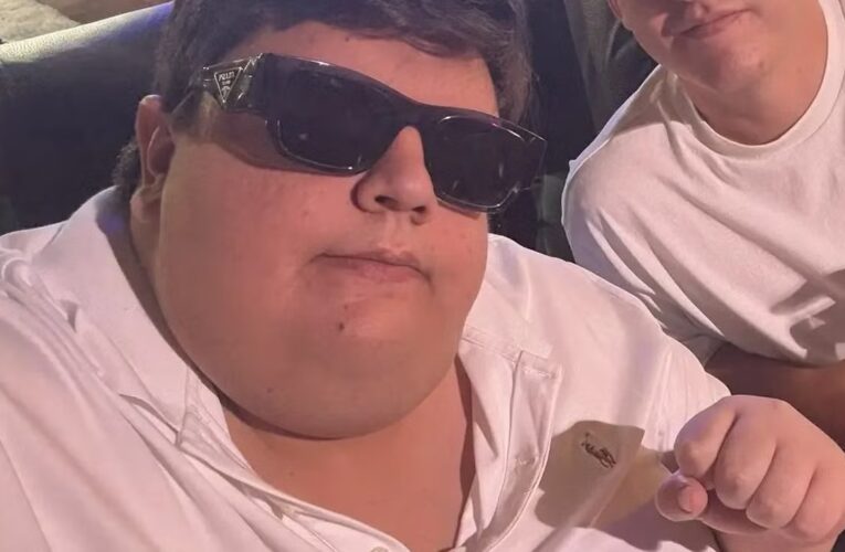 Influencer mexicano pierde cerca de 2 millones de pesos por apostarle a Canelo Álvarez