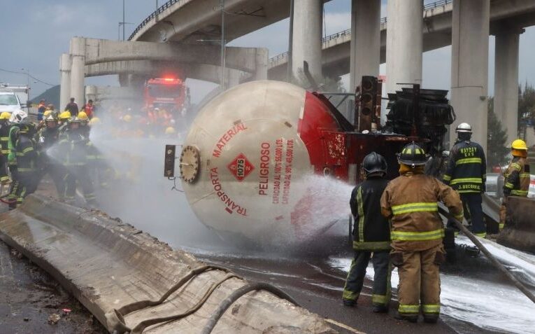 Fallece Fernando Soto Munguía, chofer de la pipa que explotó en Puente de la Concordia, en Iztapalapa