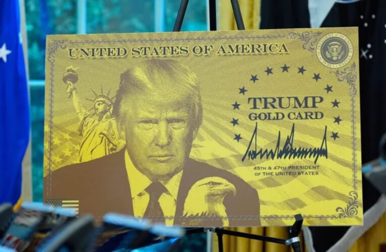 Donald Trump lanza la ‘tarjeta dorada’, visa para “extranjeros extraordinarios” por un millón de dólares