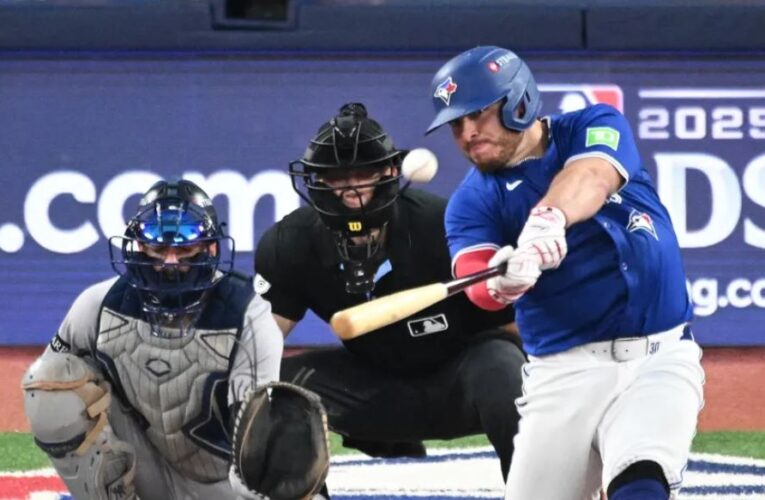 Alejandro Kirk hace historia en la victoria de Blue Jays sobre Yankees en la Serie Divisional