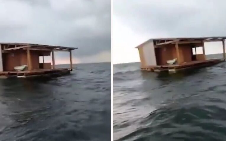 Hallan al restaurante “El Atracadero” flotando en la costa, tras ser arrastrado por el río Tuxpan