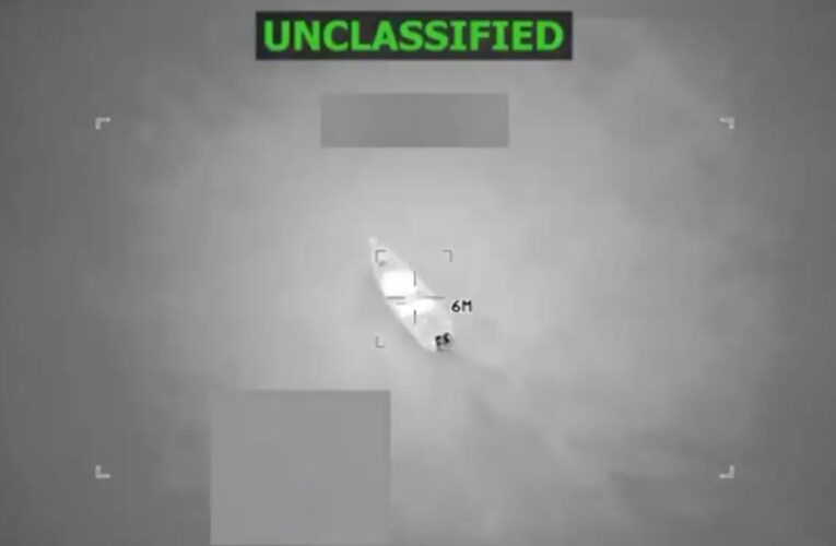 Estados Unidos refuerza cerco al Caribe con el portaviones más grande del mundo