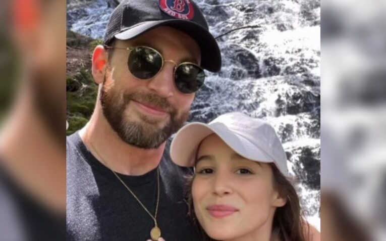 Chris Evans y Alba Baptista se convierten en padres de su primer bebé, reportan