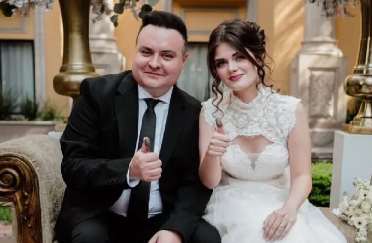 Raúl Ortega, vocalista de Río Roma, se casa con la modelo Milena Montalvo