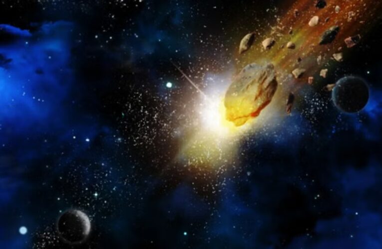 Cometa 3I/ATLAS acelera su salida del sistema solar y sorprende a la NASA