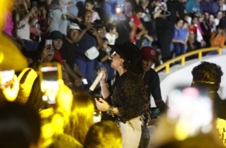 Arranca la cartelera musical en la Expo Feria Ganadera Sinaloa 2025 en Culiacán