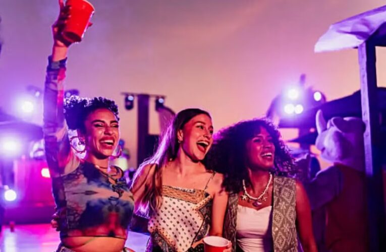 ¡Oficial! Aprueban dictamen para ingresar agua y comida a conciertos y estadios