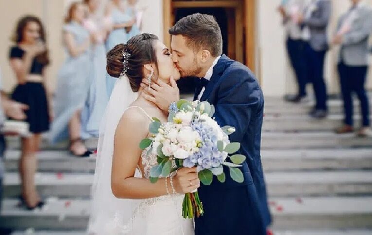 Más vale “juntarse” que casarse: los mexicanos le huyen al matrimonio por esta razón