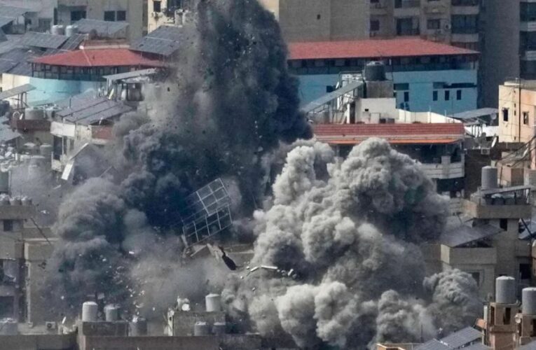 Irán detiene bombardeos contra países vecinos; responderá si es atacado, advierte su presidente