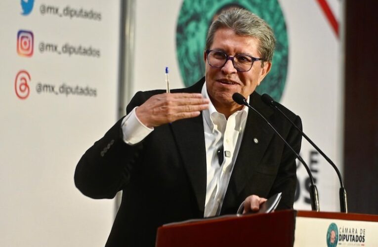 Ricardo Monreal acude a Palacio Nacional para revisar agenda legislativa con Sheinbaum