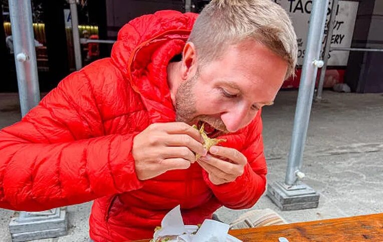 No aguantó el chile… turista alemán pierde demanda de 100 mil dólares contra taquería mexicana