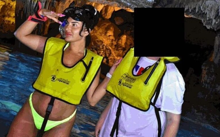 Trabajadora cobró dos años de pensión por ansiedad social, la descubren de vacaciones en Cancún