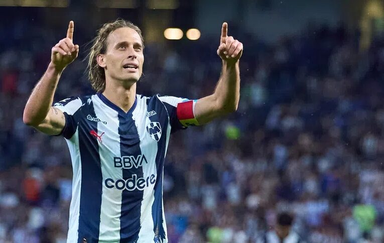 Sergio Canales acelera recuperación desde Cancún