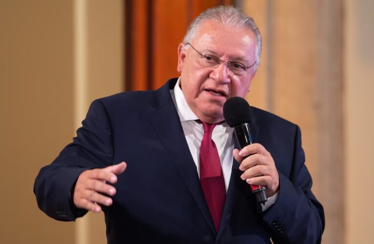 Rafael Marín deja Aduanas; sería nuevo delegado de la Segob en Yucatán