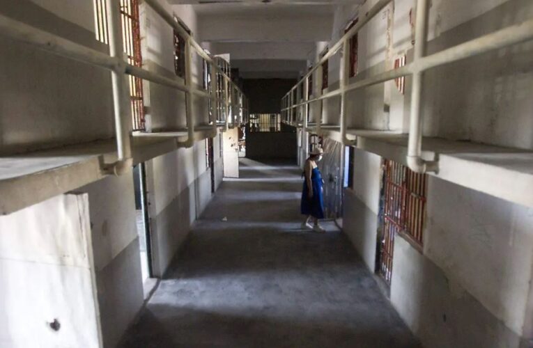 Condenan a mujer tras detectar licencia médica falsa en Durango