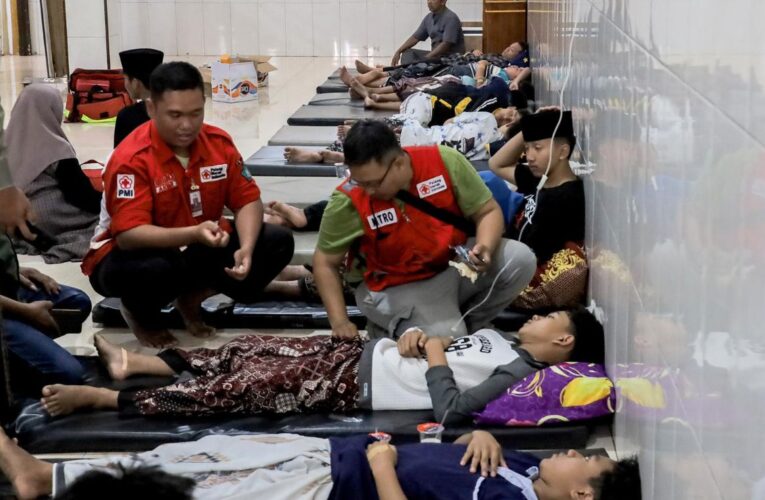 Hospitalizan a más de 500 niños por comida escolar en Indonesia
