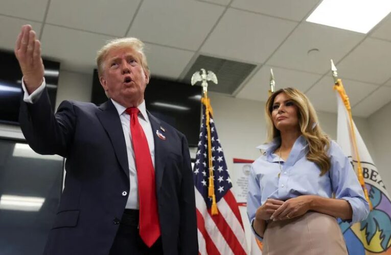 Donald Trump vota de forma anticipada, junto a Melania, en Palm Beach para las intermedias: “No es normal lo que he hecho”